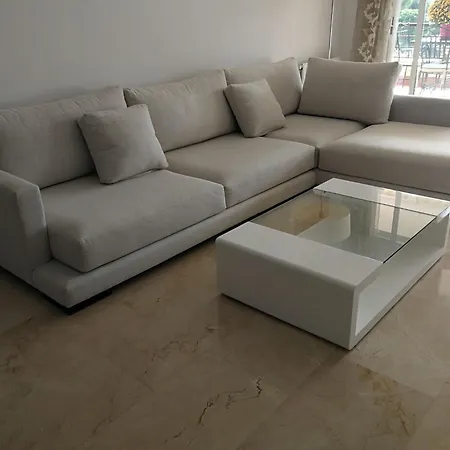 Familiar Guadalmina Apartment *