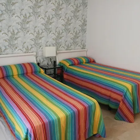 Familiar Guadalmina Apartment *